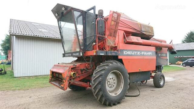 Deutz-Fahr M2680 grain harvester