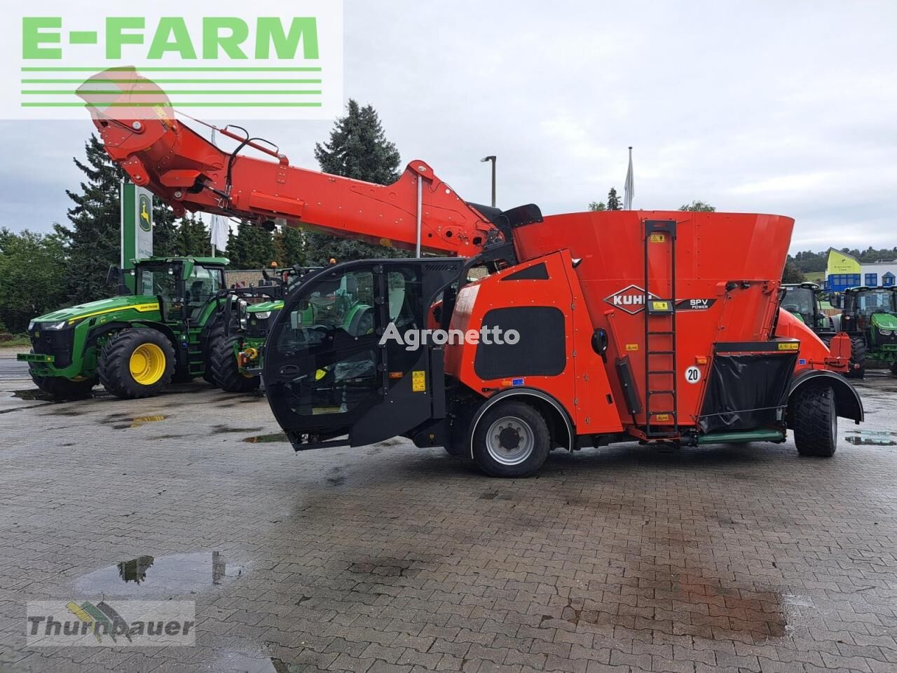 self propelled feed mixer