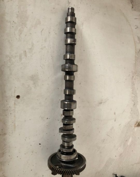 camshaft for wheel tractor
