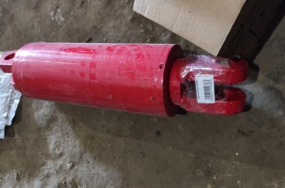 Horsch hydraulic cylinder for wheel tractor