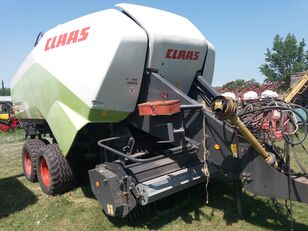 Claas Quadrant 3400 square bale wrapper