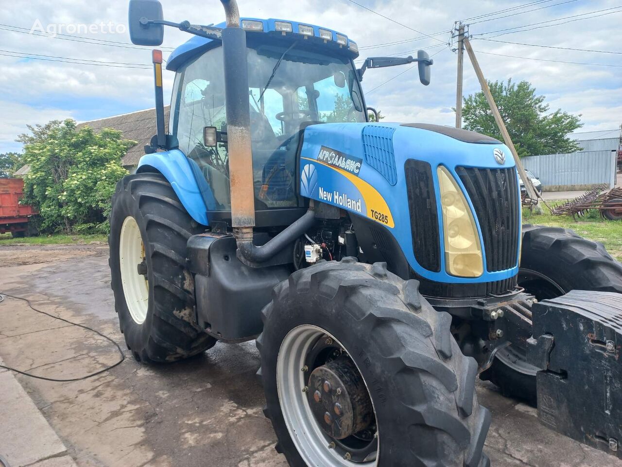 New Holland TG 285 wheel tractor