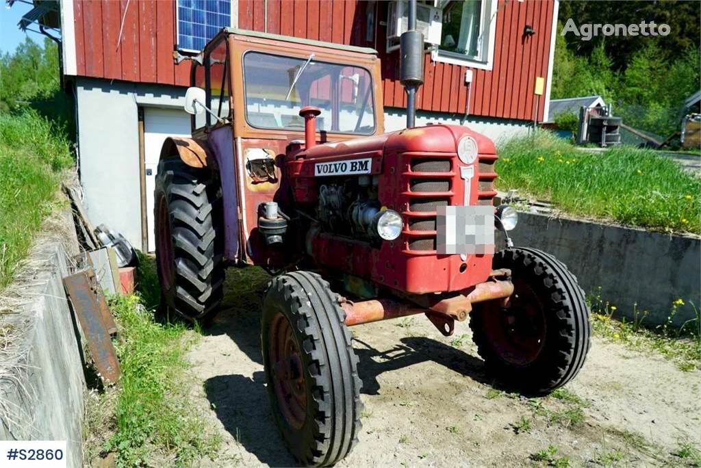Volvo 350 TRACTOR WITH REAR NEW TIRES! wheel tractor